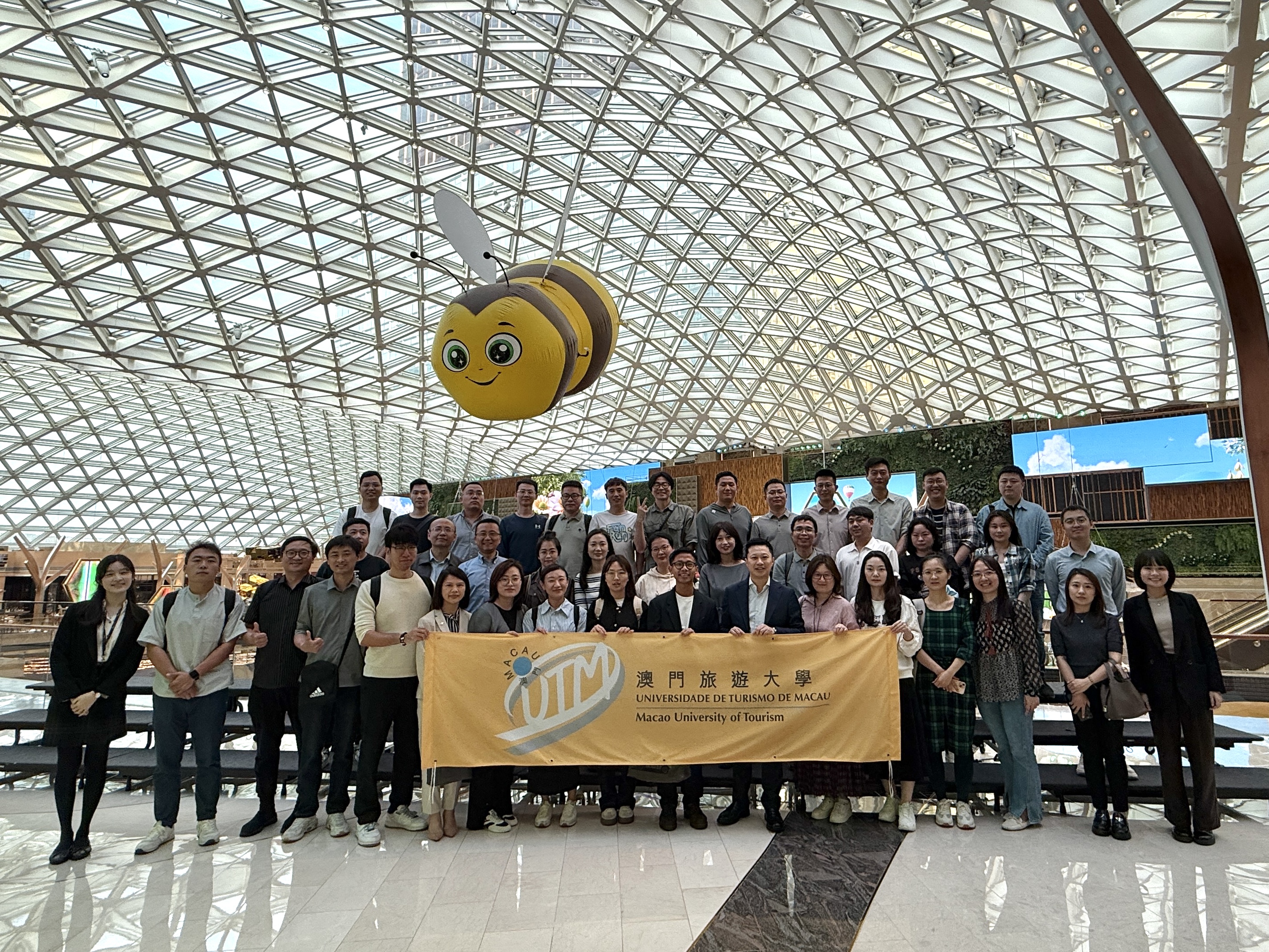 UTM’s DBA students visited MGM COTAI to deepen their understanding of culture and business management practices in leisure and hospitality field